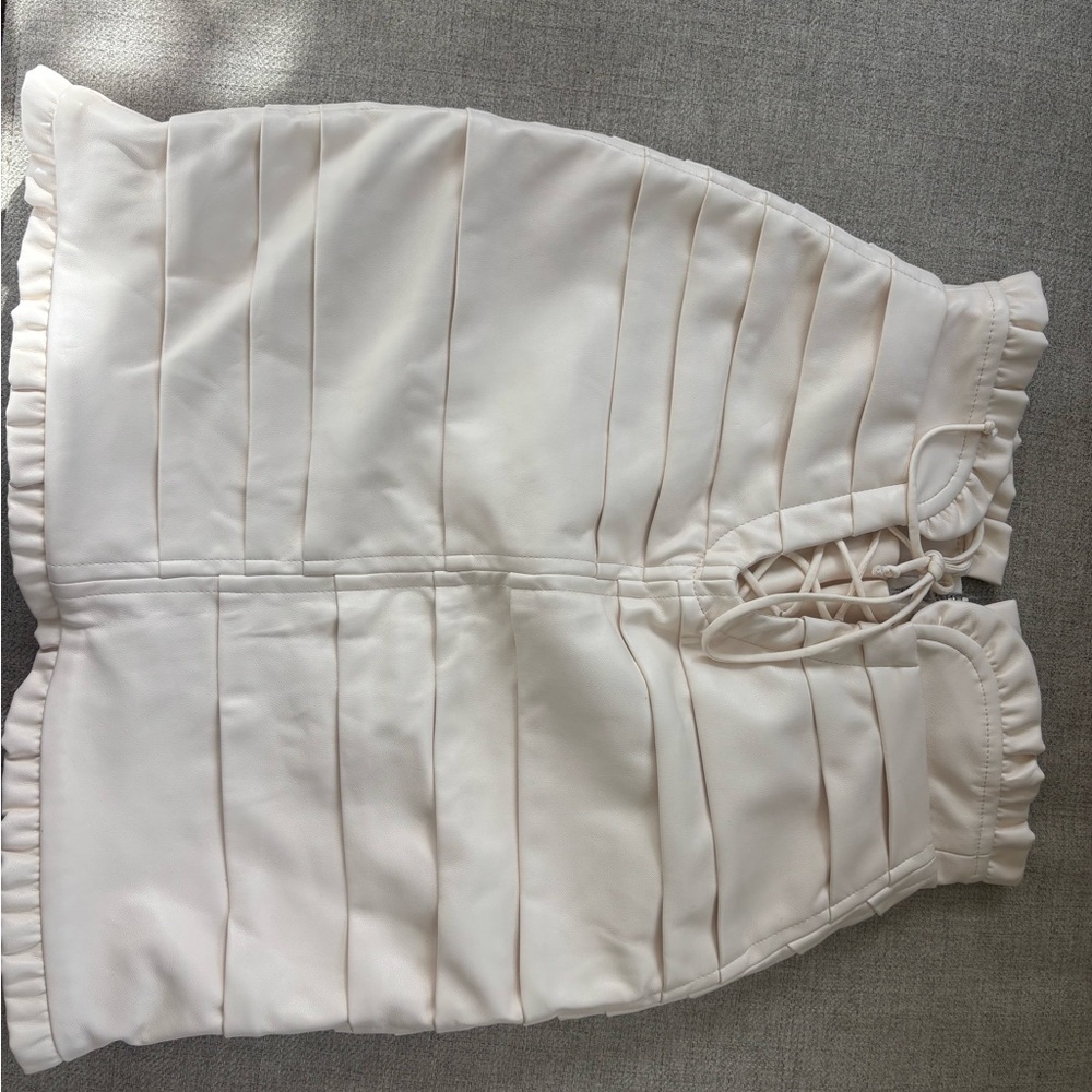 Elegant cream pleather skirt